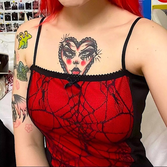 Red spider web🕸🕷 tank top - Picture 10 of 16